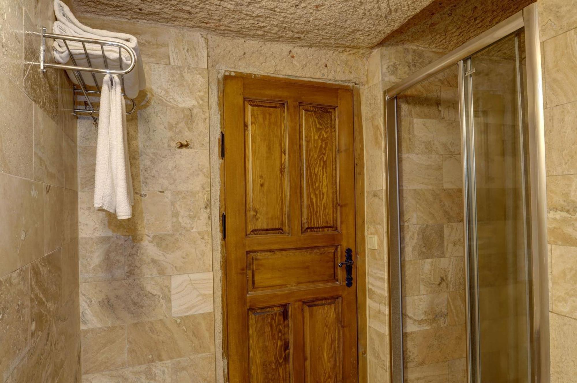 Vasil Cave Hotel Учисар Номер фото