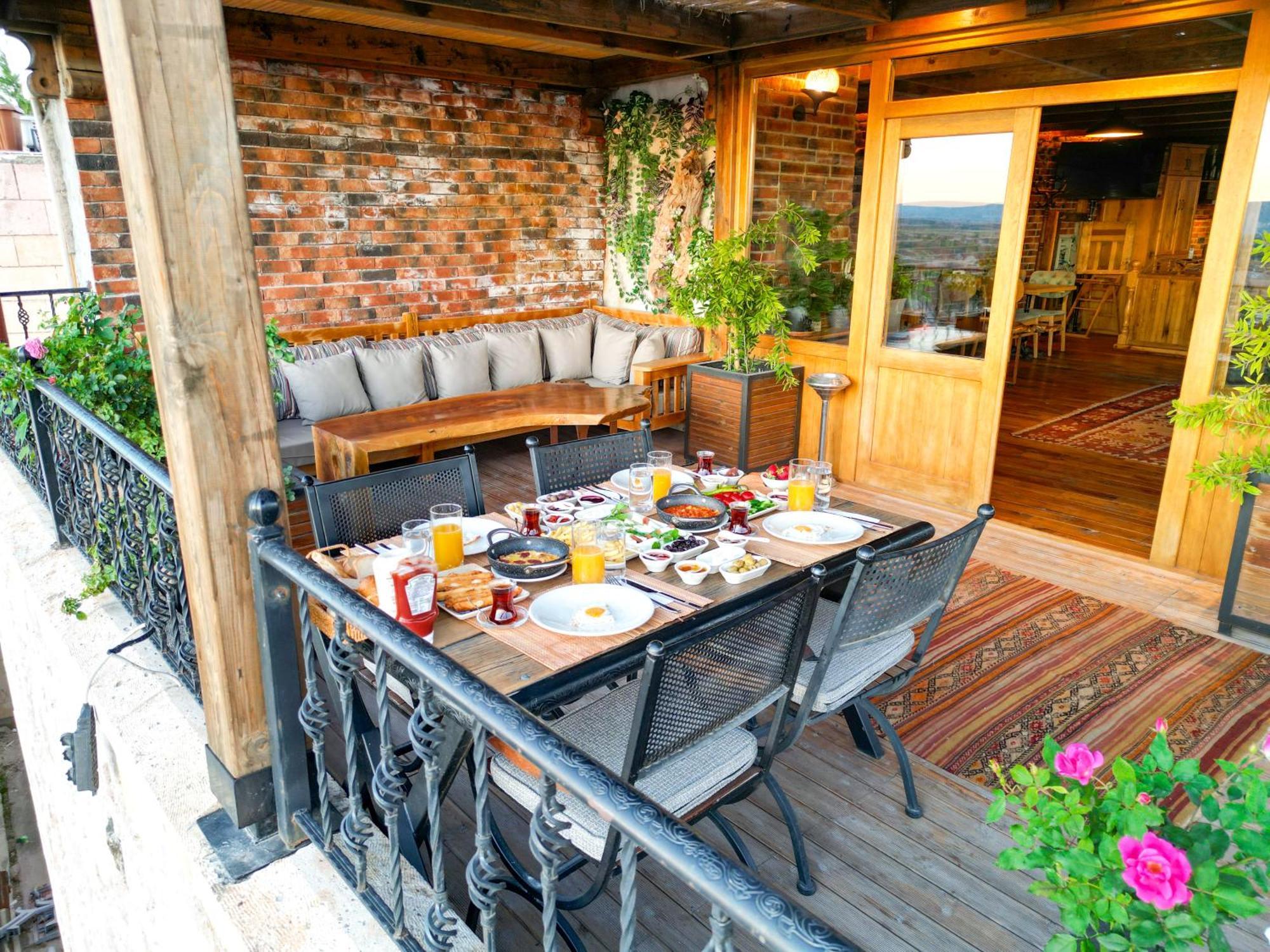 Vasil Cave Hotel Учисар Экстерьер фото